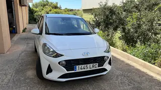 Hyundai i10 blanco, vista general exterior